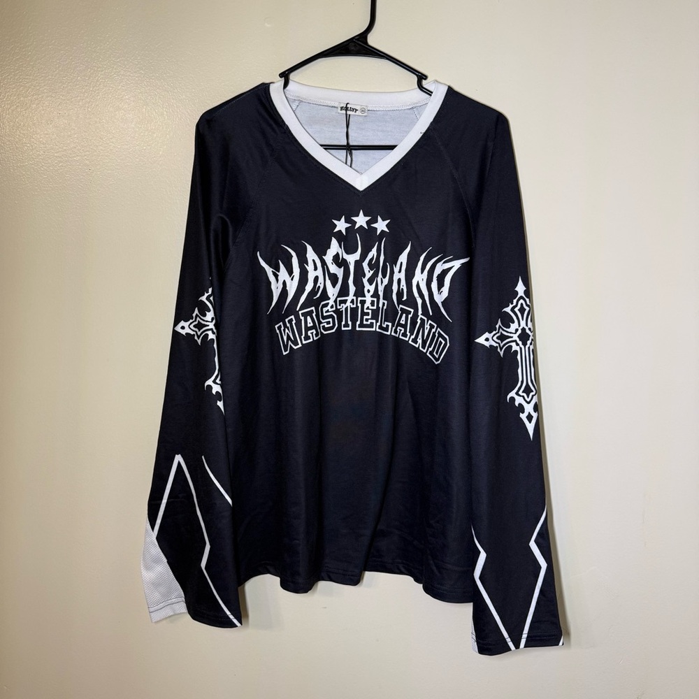 Kollyy Women's Black‎ and White Oversized Metal Wasteland Jersey